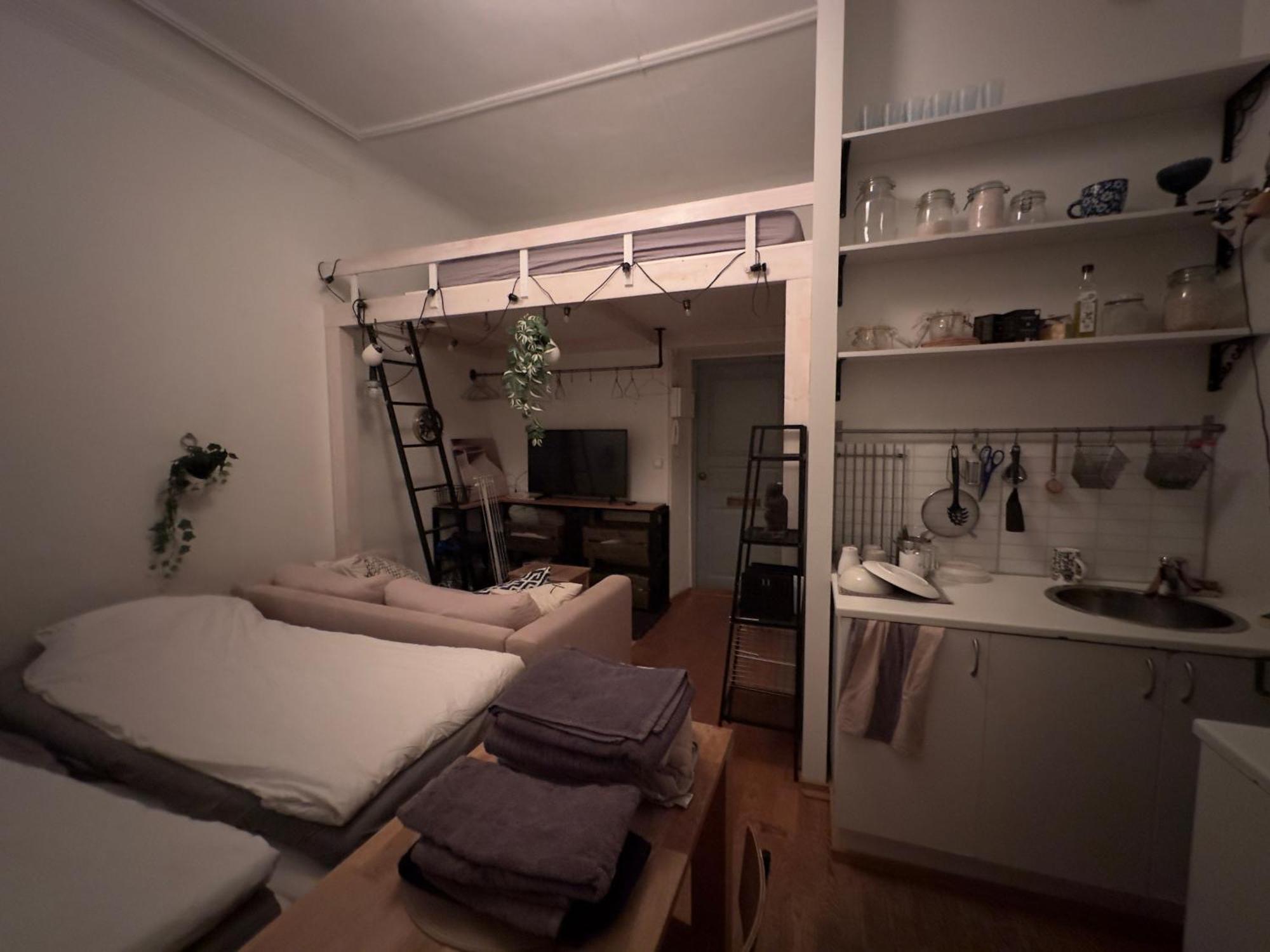 Apartamento Uniikki, Kodikas Ja Supermukava Huoneisto Ydinkeskustassa! Helsinki Exterior foto