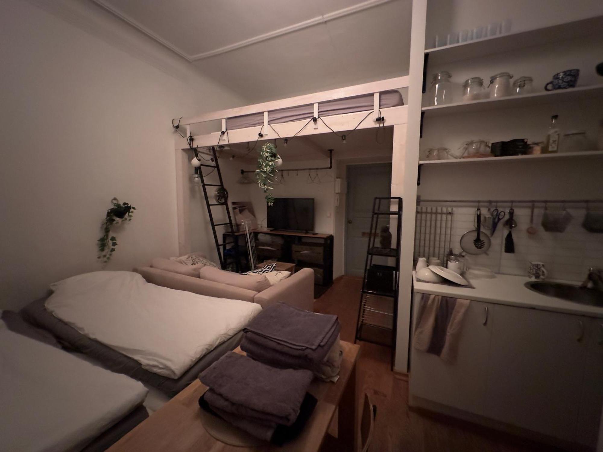 Apartamento Uniikki, Kodikas Ja Supermukava Huoneisto Ydinkeskustassa! Helsinki Exterior foto
